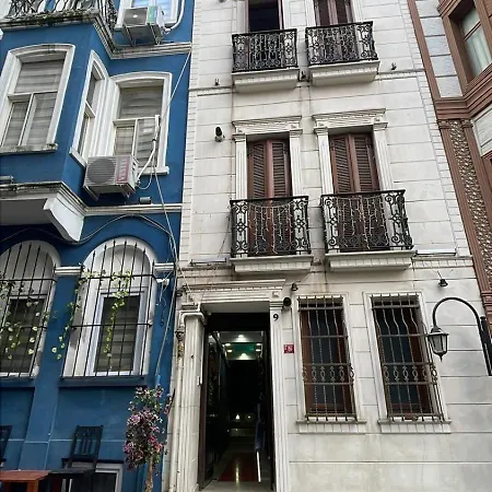 Taksim Pera Premium Gold Istambul