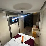 Taksim Pera Premium Gold מלון *
